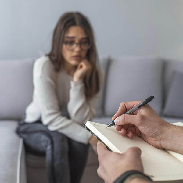 Temizlik Tutkusu Mu, Yoksa Psikolojik Bir Sorun Mu? : Kapak Görseli